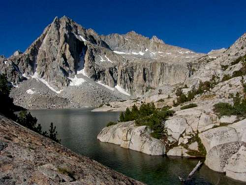Hungry Packer Lake & Picture Peak