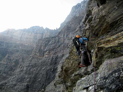 quartzite climbing on the middle part of the rib