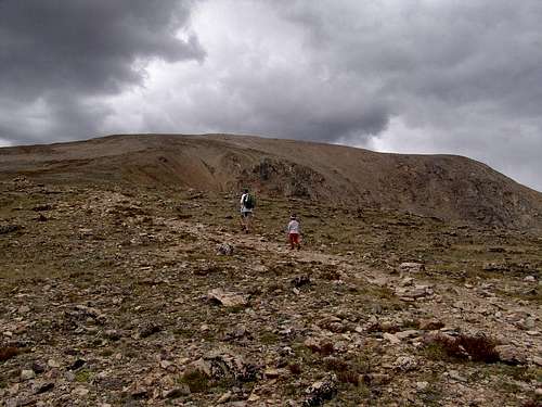 Yunona ( 4 y old) walks to Mt Elbert 14433ft