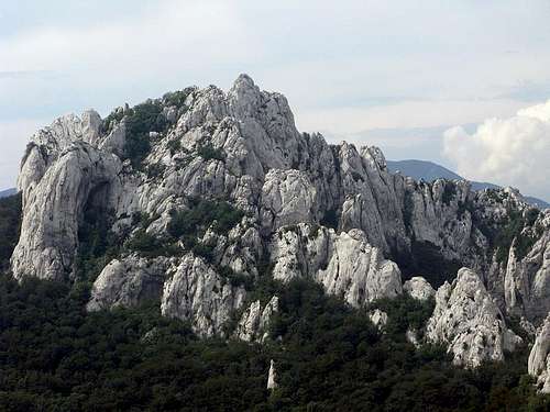 Bačić Kuk (1.304 mtrs) cliffs
