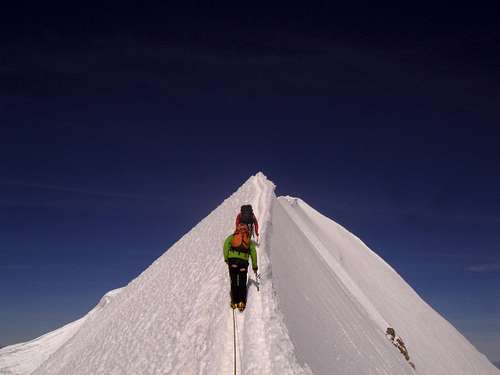 Monch SE ridge summit ridge