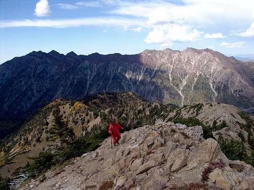 Twin Peaks American Fork_3_Yunona (age 5) is on a ridge