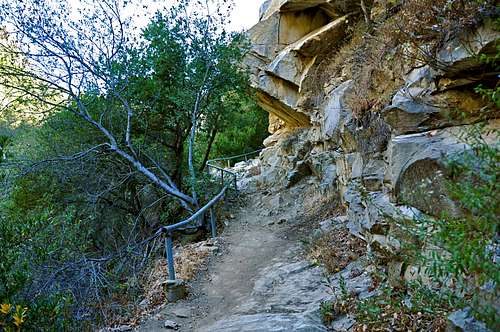 Trail to the upper canyon