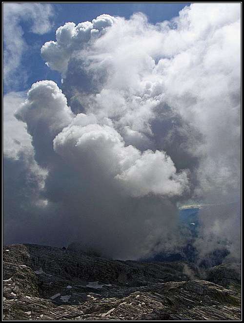 Clouds above Kanin/Canin plateau