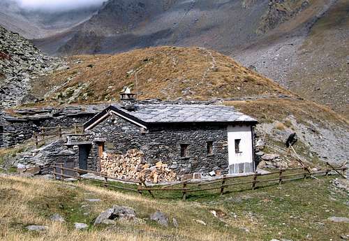 Alpine BIVOUACS in the Aosta Valley  (Gran San Bernardo Valley) 