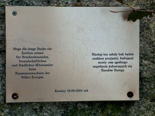 A symbolic plate in Rudawy Janowickie in German and Polish languages