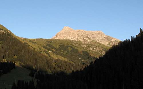 Wösterspitze seen from Lech in the evening light