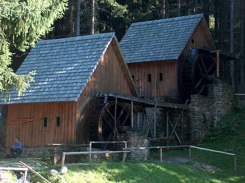 Zlaté Hory , the goldmining watermills