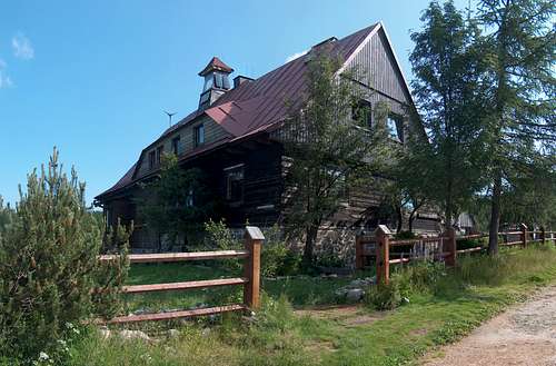 Chatka Górzystów, the perfect hut in the Iser Mountains