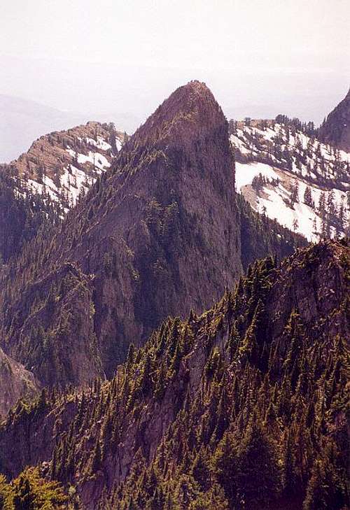 Skadulgwas Peak (Middle...