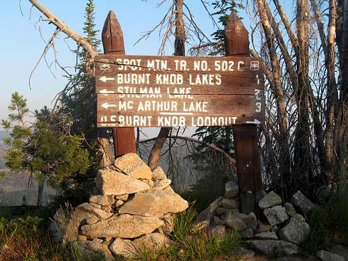 Trailhead to Burnt Knob Lakes