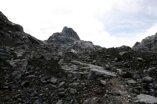 Rock features surrounding Puncak Jaya