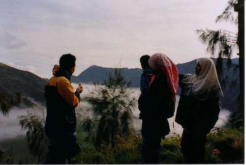 viewing the Mt Bromo trail
