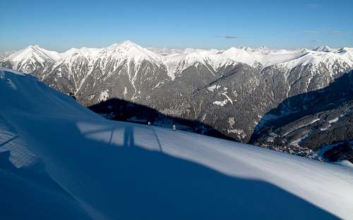 View from the Stubnerkogel towards the Radstädter Tauern and the Dachstein (in the distance)
