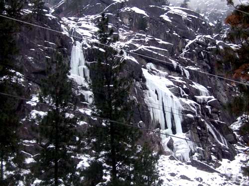 Careno Falls (WI4)