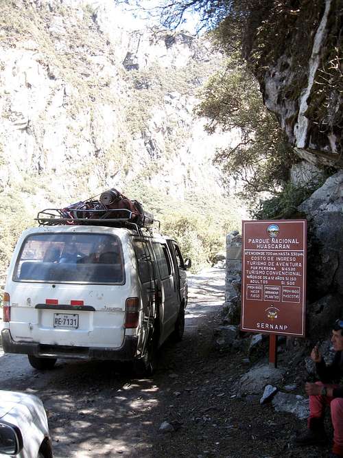 Entrance to Parque Huascarán in Llaca
