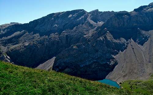 The scree and cliffs above the Iffigsee lake
