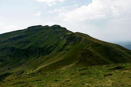 Ridge of Puy de Rocher