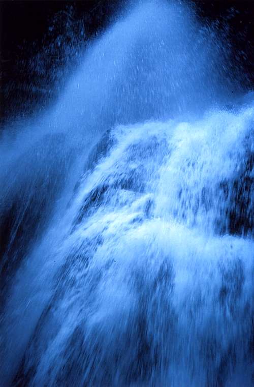 <font color=blue>The </font> Dard's of <font color=blue><b> Waterfall Lyricmelody</b></font>