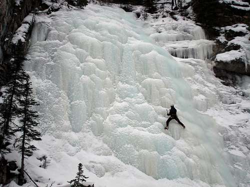 Evan-Thomas Creek Ice Climbs