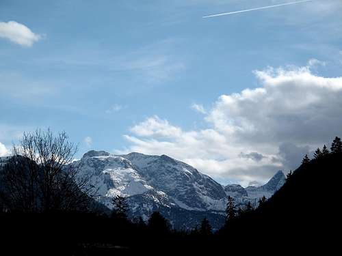 The Funtenseetauern (2579m) and the Schönfeldspitze (2653m) seen from Berchtesgaden