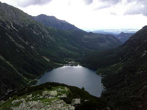 Looking to Morskie Oko from south