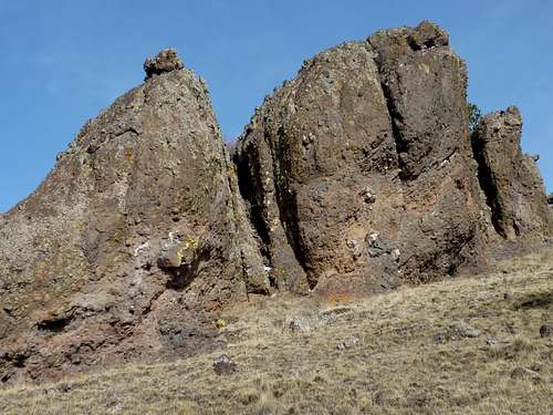 Outcrops of volcanic conglomerate