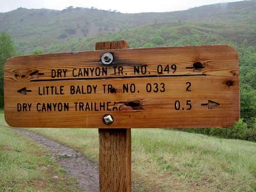 Dry Canyon trail sign