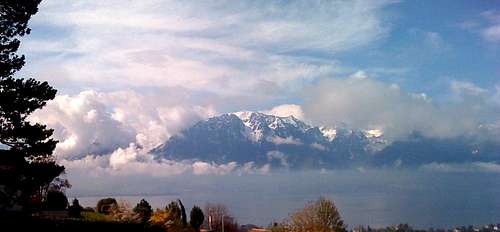 The Grammont (2176m) in cloud, rising above the lake of Geneva
