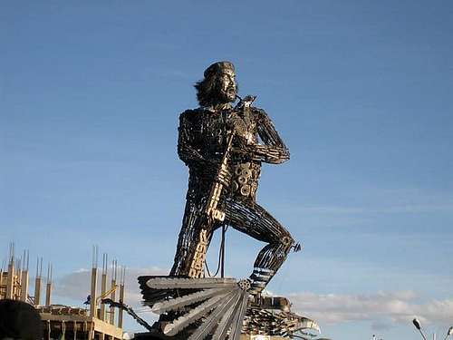 Che Guevara statue in La Paz