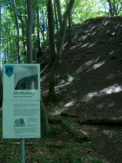 Hertaburg, ancient slavic fortification