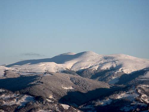 Blyznytsa summits in winter  (1881m)