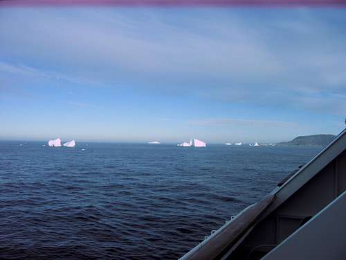 icebergs on approach to Qaqortoq