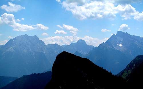 Watzmann (2713m), Grosser Hundstod (2593m) and Hochkalter (2607m) seen from the Karkopf