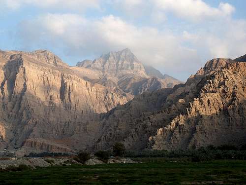 Jebel Haqab from Wadi Bih
