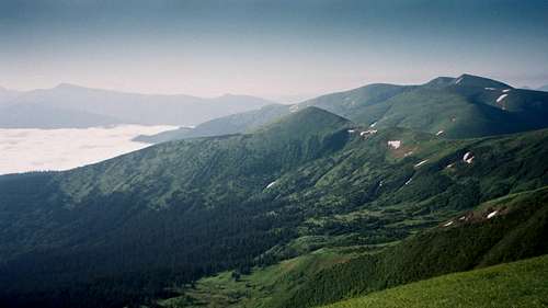 A view of Blyznytsa summit (1881 m)