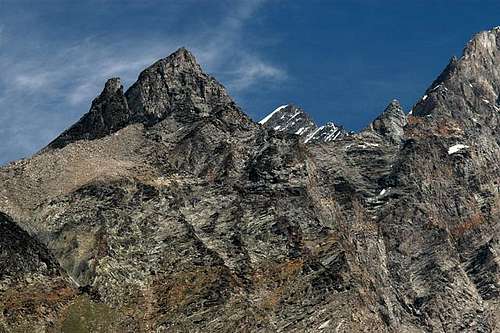 Kinhorn south face and Dom in...