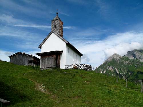 The little chapel of the Walser hamlet of Bürstegg