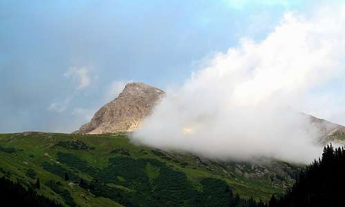 The Wösterspitze (2558m) in evening cloud