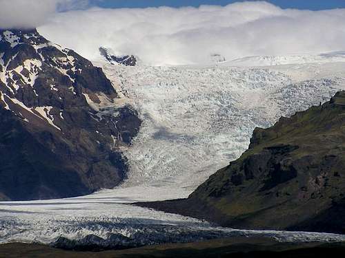 The glacier, Falljökull. The...