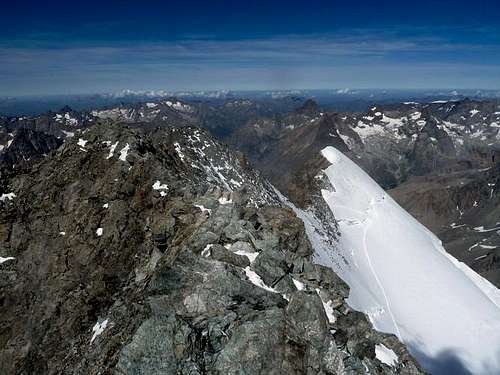 Summit-ridge