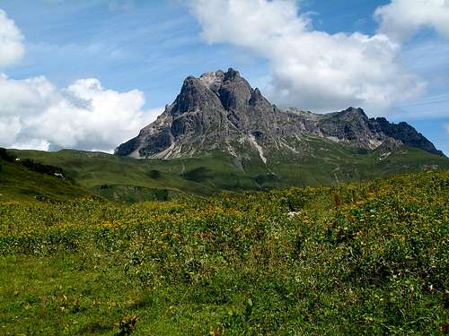The Widderstein (2533m) seen from just behind the Hochtannberg pass