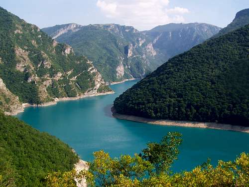 The Piva Canyon with its water-reservoire