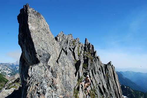 Serrate fin on Christie summit ridge