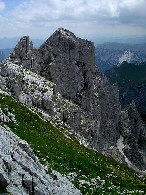 Vertical walls of Đevojka