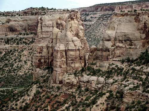 Large Towers at Colorado Monument