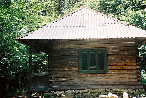 Log cabin near Ukraine's Kremenets