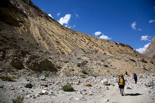 Trekking towrds K2 base camp
