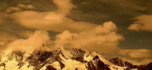 Clouds above the Nadelgrat and Ulrichshorn