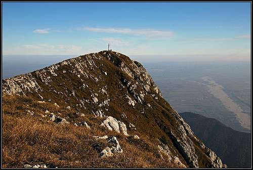 Monte Raut summit